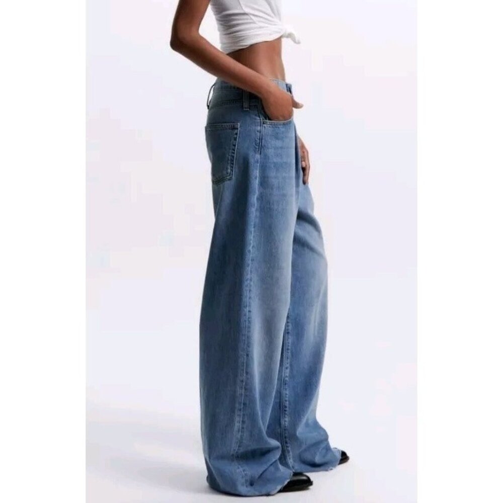 Zara Caia Relaxed Fit Front Pleat Wide Leg High Waist Jeans SZ 12 - Picture 3 of 9